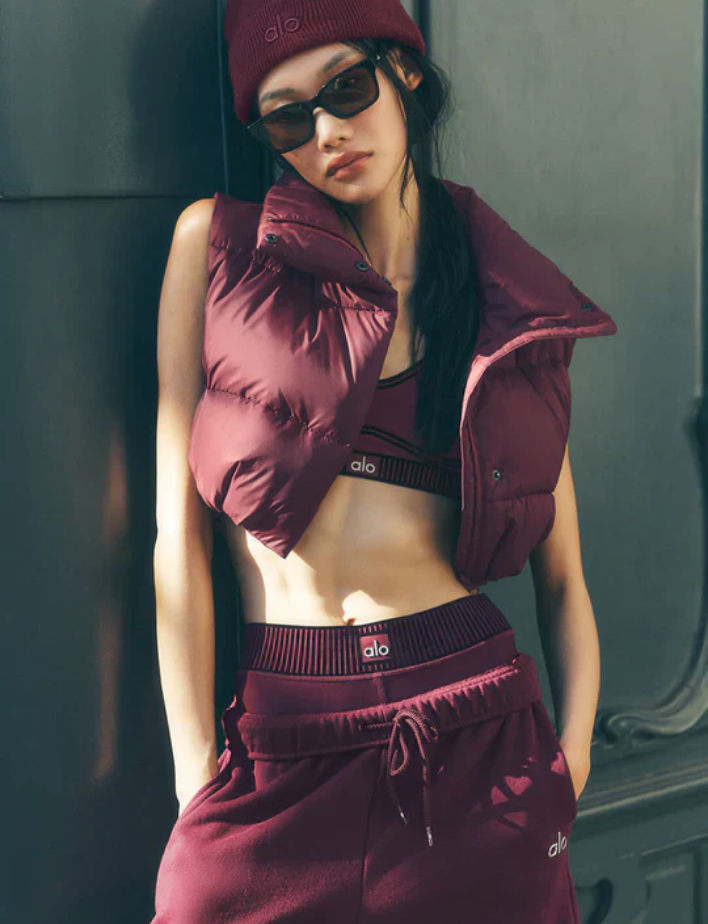 SWEATSHIRTS & HOODIES