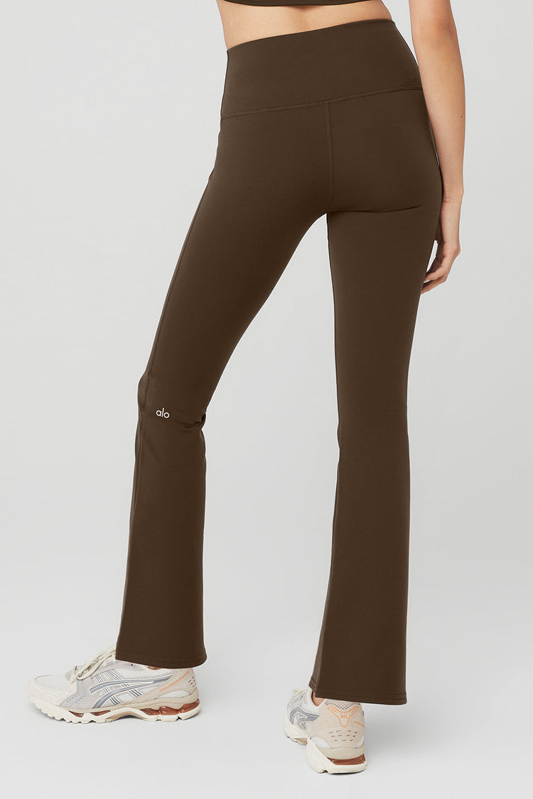 Leggings de tiro alto con corte acampanado 7/8 con diseño aerógrafo - Taupe